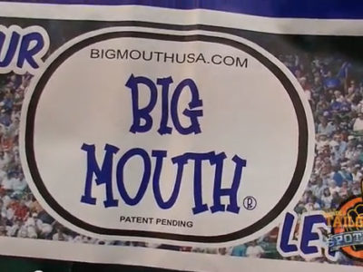Video: Big Mouth Dry Erasable Fan Signs