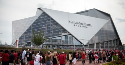 Atlanta brings "extreme tailgating" to championship game 1