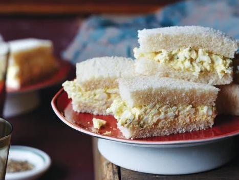 Masters Egg Salad Sandwiches