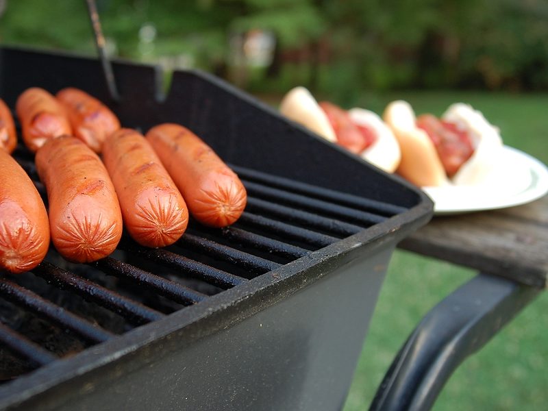 Tailgating Food: How To Cook The Perfect Hot Dog