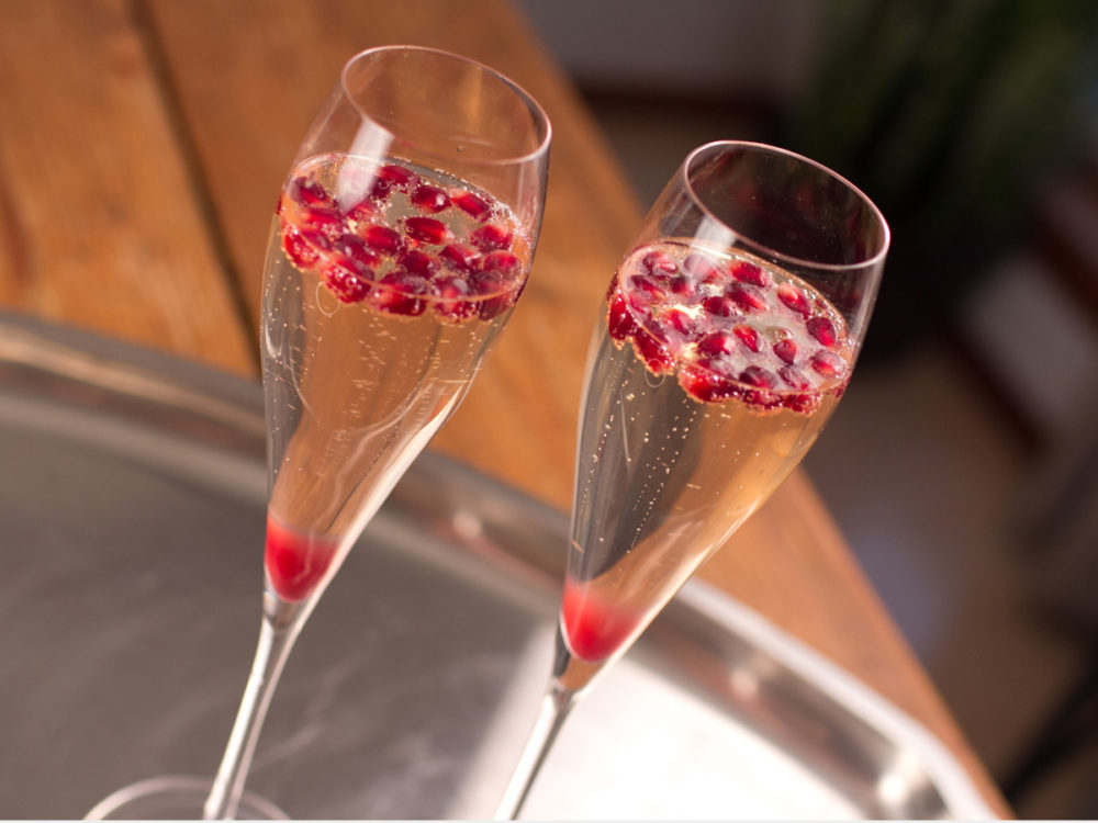 15 Champagne Cocktails To Ring In The New Year 4