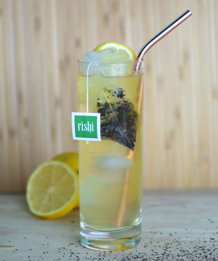 16+ Breakfast Cocktail Ideas Perfect For Kicking Off Your Tailgate Party 17