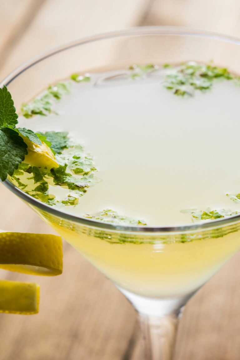 Golf-Inspired Birdie Cocktail Recipe with Orange & Pineapple