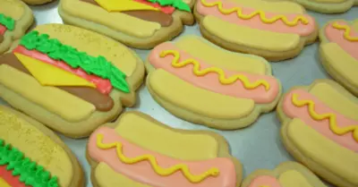 Fourth of July: Hamburgers vs Hotdogs