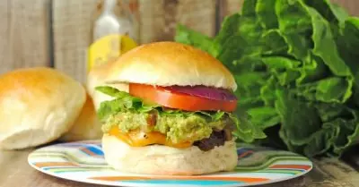 Jerk Burgers with Grilled Pineapple Guacamole