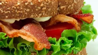 Pukka Hot Pepper Sauce-Up BLT Sandwich