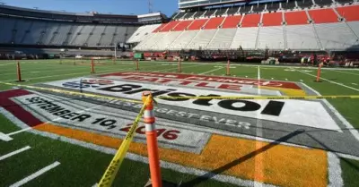 College football meets NASCAR in "Battle at Bristol"