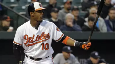 Adam Jones hosts charity tailgate in Baltimore