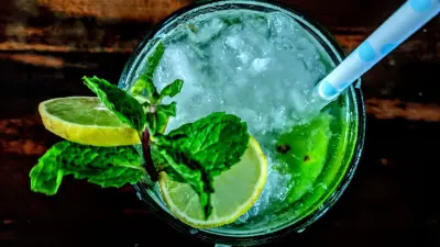 Super Bowl cocktail for Patriot-weary people 2