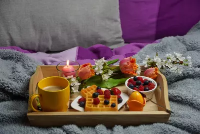 5 Things to Do This Weekend 5 breakfast in bed 5006404 1280