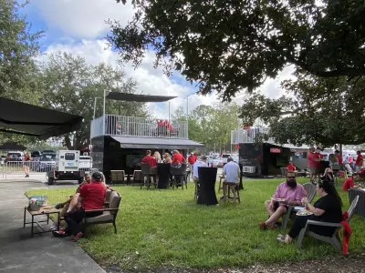 Tailgating Party Experts Teach Us How to Gather Safely 5 ITpartyshacksGAFL3.jpg