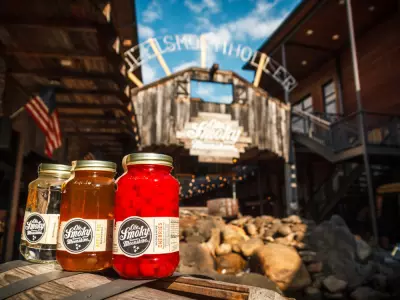 Our Ultimate Moonshine Guide In Honor Of National Moonshine Day 5 ITolesmoky3 1000x750 1