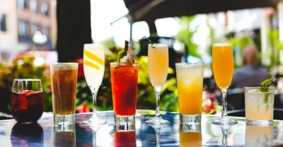 Ring The New Year In Right With These 15 Bubbly Champagne Cocktails