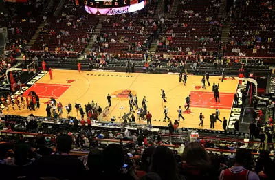 The Ultimate New Year’s Holiday Schedule For Sports Fanatics 4 photo of the united center the indoor sports arena home to the chicago bulls of the national nba in t20 9GObX8