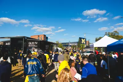 Live The Dream With These Tailgating RVs 2 tailgating pros - Live The Dream With These Tailgating RVs