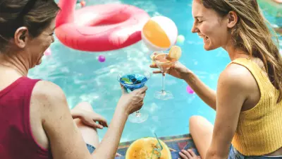 Eight Ways To Have The Ultimate Tailgating Party Using Your Pool